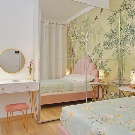Appia Apartment *